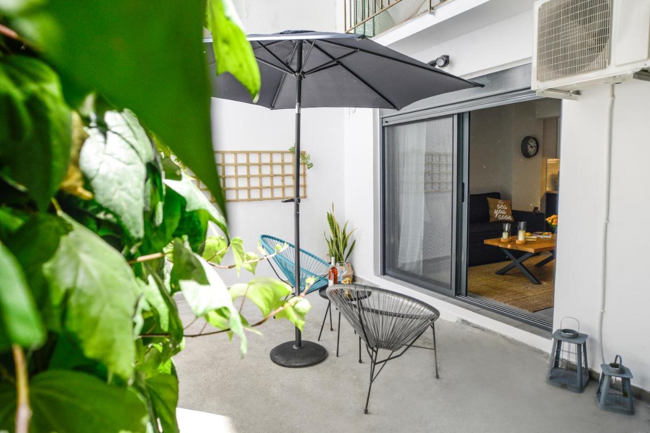 Apartment Your Away From In Erectheium Athens